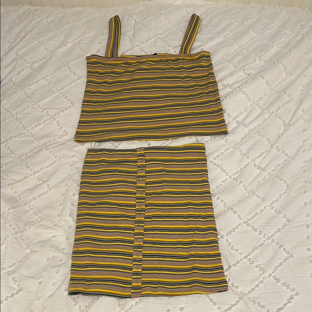 Olivaceous Vibrant Yellow Two piece top and skirt set nwt large
